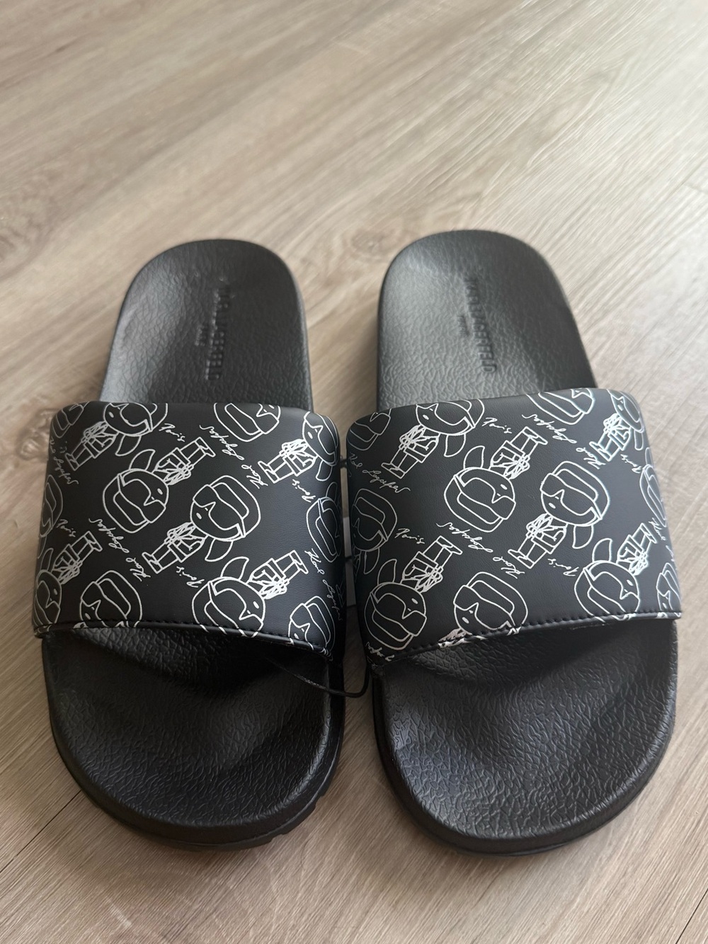 Karl Lagerfeld Slides Men’s Size 9 Black Slip-On Sandals NEW